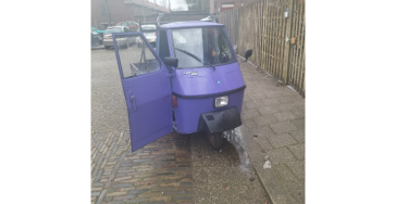 Vandalisten hebben mijn tuktuk onherstelbaar kapot gemaakt 
