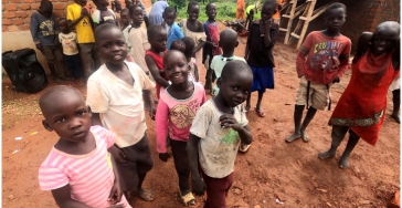 Oeganda- afwerking nieuwe school Arua-Panduru