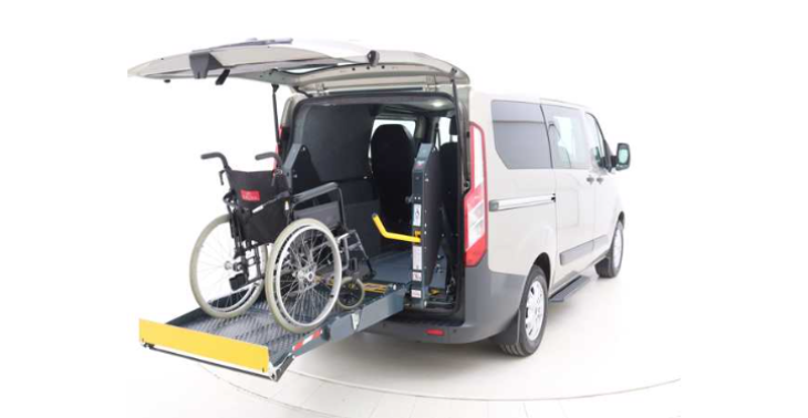 Transport bus ombouwen voor 2 gehandicapten