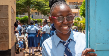 Help een kind naar school ❤️ Watoto Wema Centre